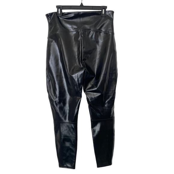 Spanx Black Plus Size High Rise Faux Patent Leather Leggings Concert/GoingOut-1X - Picture 2 of 3
